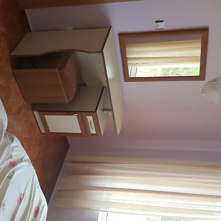 в комплекс петрови къщи